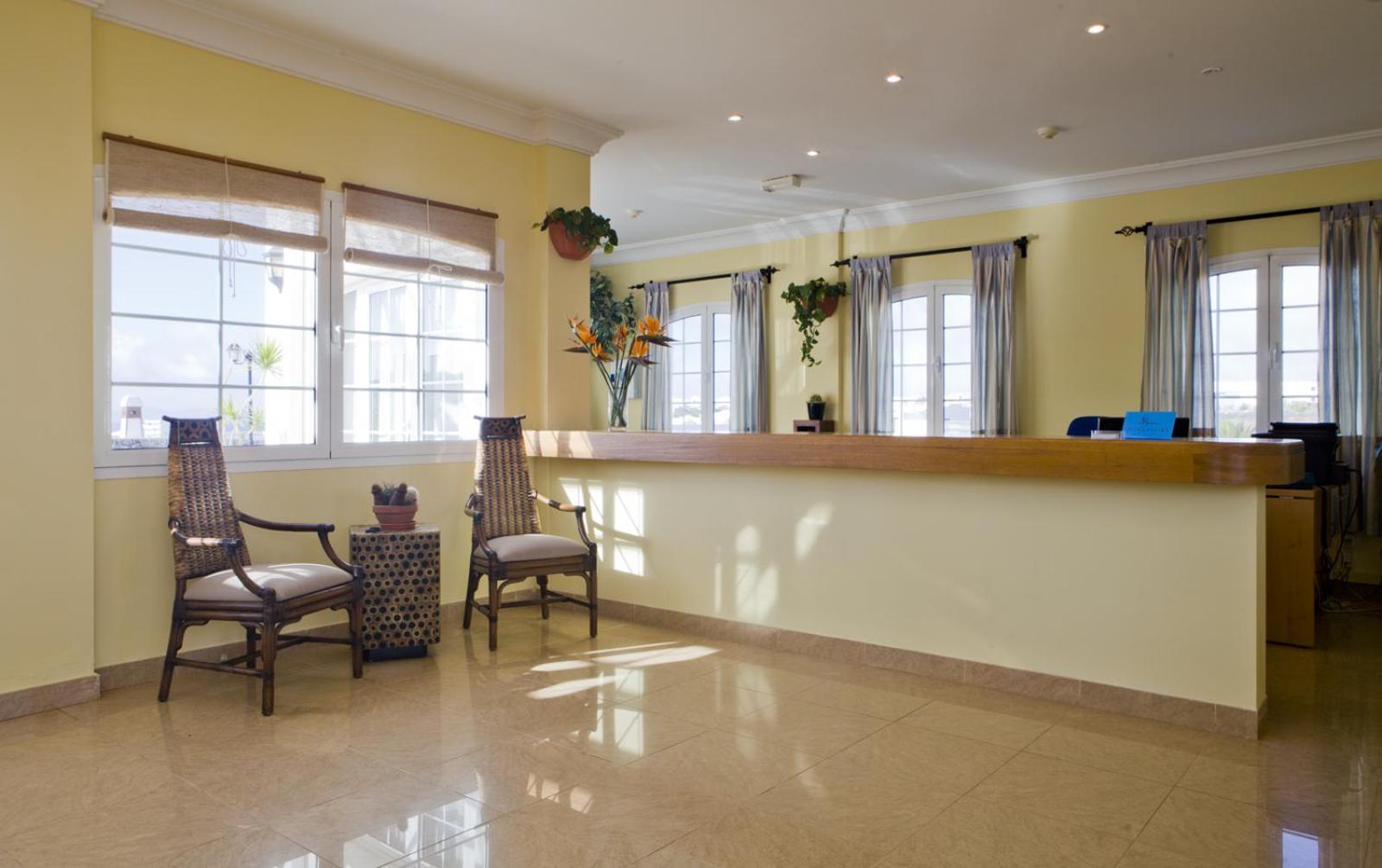 פלאיה בלנקה Apartamentos Livvo Coloradamar מראה חיצוני תמונה
